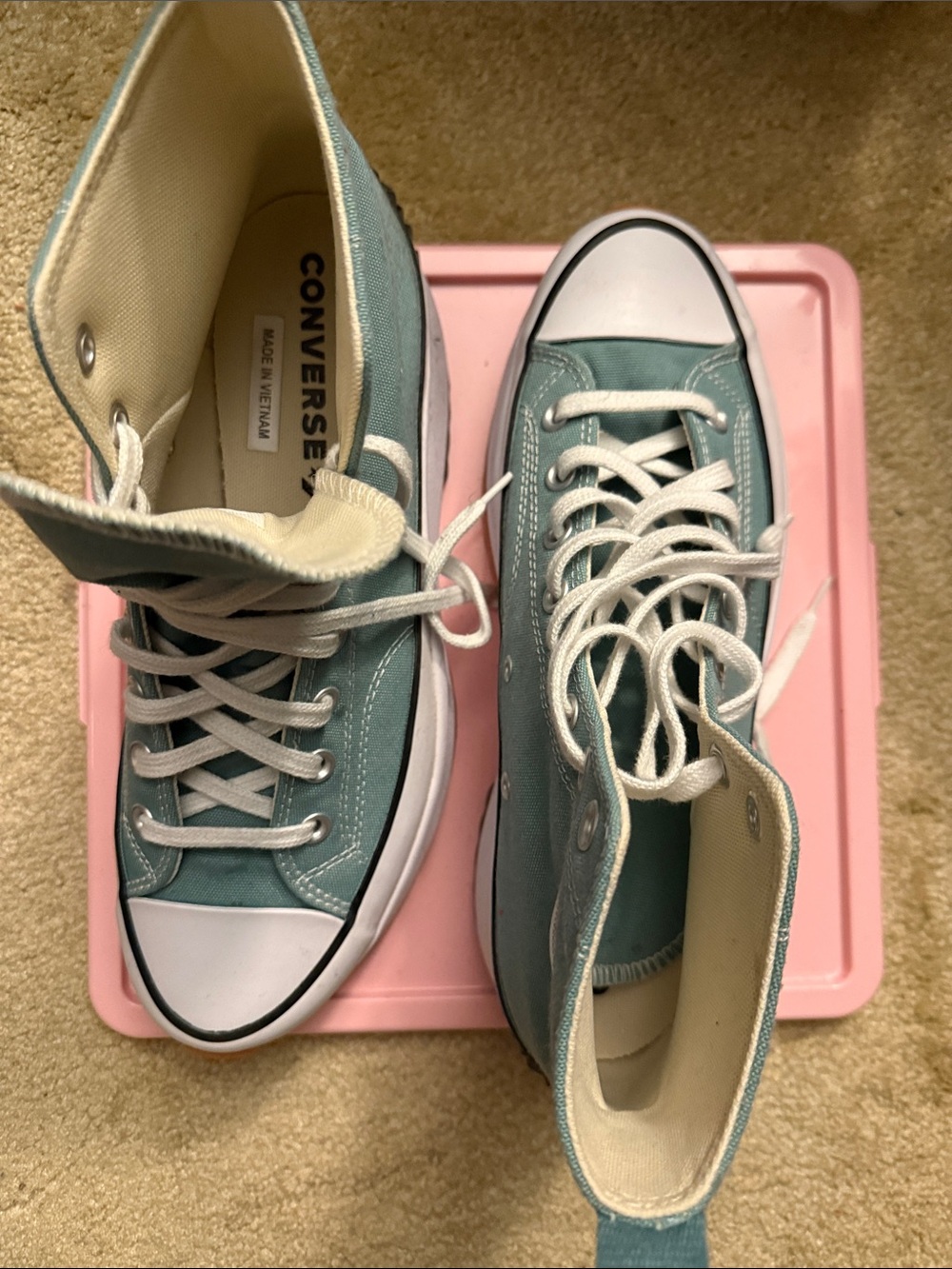 Converse Run Star Hike Platform Sneaker in 9.5M/11W - Picture 2 of 2